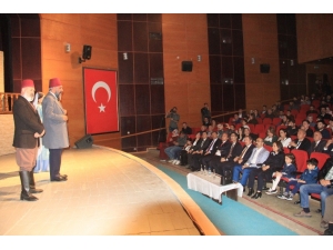 Hakkari’de "Usta" İsimli Tiyatro Oyunu Sergilendi