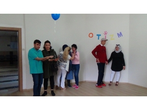 Hastanede Otizm Farkındalık Etkinliği