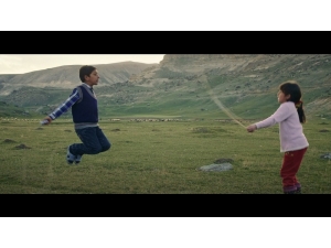 Cinsiyet Eşitsizliğine Karşı ‘Kızlar Da Yapar Erkekler De’ Reklamı Yayınlandı