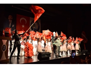 Salihli’de 23 Nisan’a Özel Gösteri