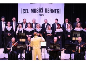 Mersin’de Sadettin Kaynak Şarkıları Seslendirildi