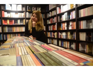 Türkçe Ve Kadınca Yazmak