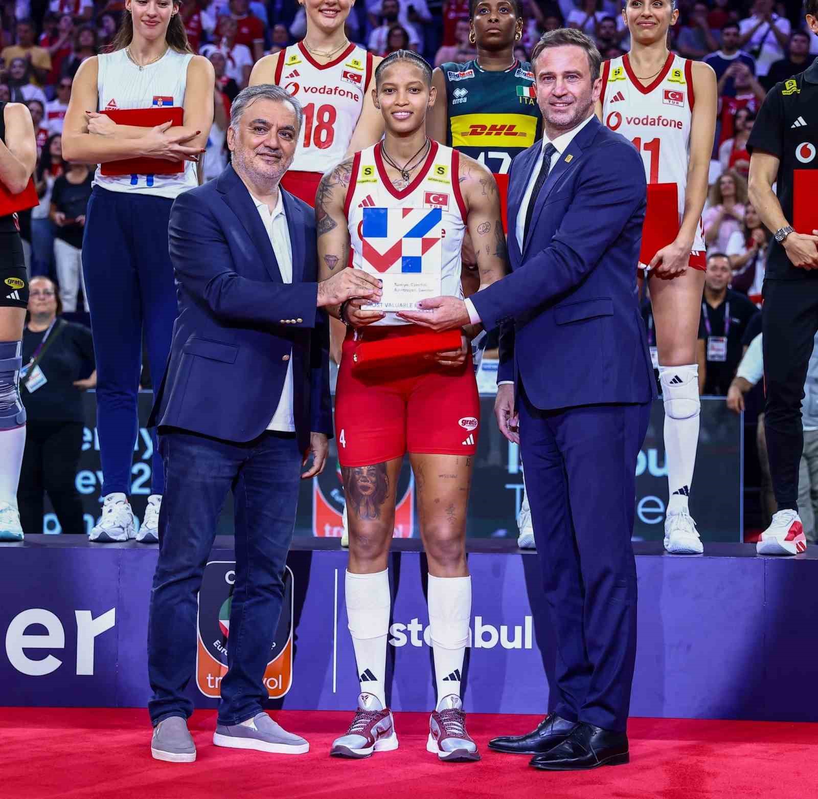 cev-trendyol-eurovolley-kadinlar-avrupa-voleybol-sampiyonasi-nda-mvp-odulu-sahibini-buldu