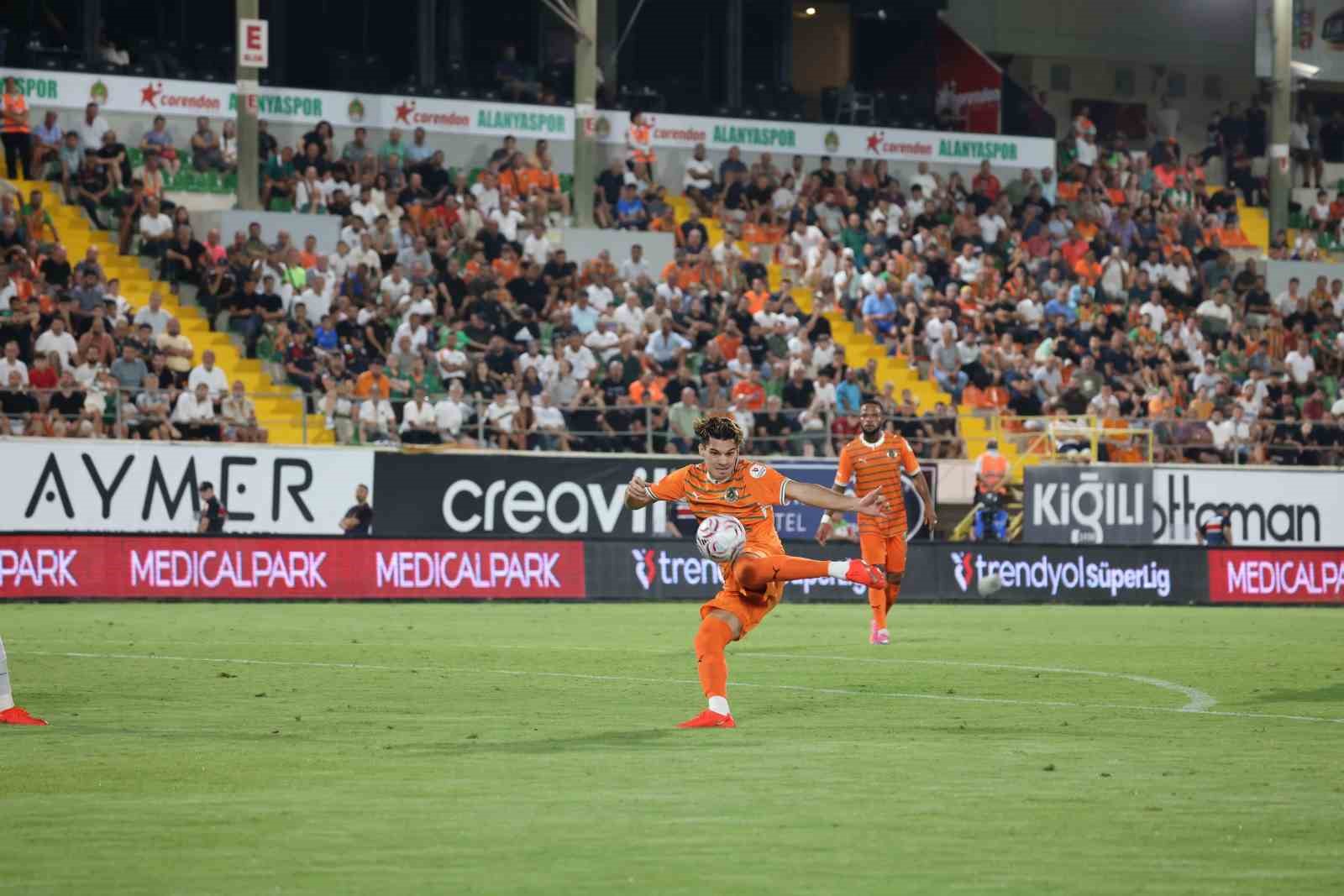 trendyol-super-lig-corendon-alanyaspor-2-goztepe-2-mac-sonucu