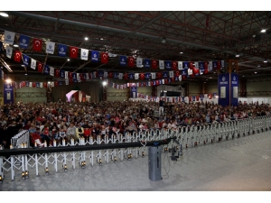 23 Nisan Çocukları Maşa İle Koca Ayı’yla Eğlendi