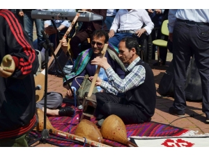 Dünyanın Farklı Coğrafyalarından Trabzon’a Gelen Göçmen Öğrenciler 23 Nisan’ı Kutladı
