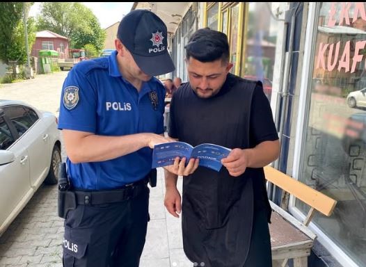 polis-dolandiriciliga-karsi-vatandaslari-bilgilendirdi