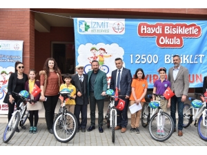 İzmit’te 188 Öğrenci Daha Bisikletlerine Kavuştu