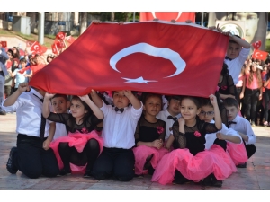 23 Nisan Coşkuyla Kutlandı