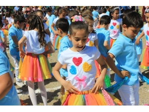 Osmaneli’ De 23 Nisan Ulusal Egemenlik Ve Çocuk Bayramı Coşkuyla Kutlandı