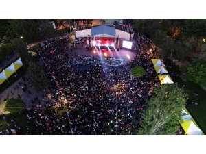 Çocuklar 23 Nisan’da Buray’la Coştu