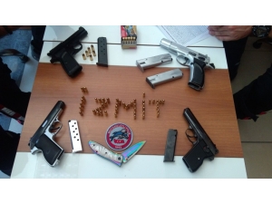 Yunus Timleri Uygulamada Silah Yakaladı