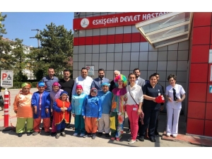 Devlet Hastanesi’nde 23 Nisan Coşkusu