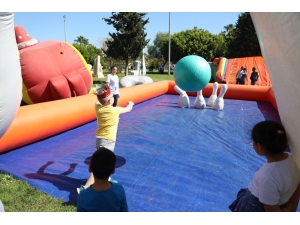 23 Nisan Coşkusu Çocuk Festivalinde Yaşatılıyor