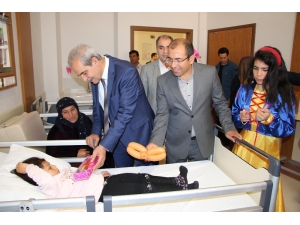 Demirkol’dan Çocuklara Anlamlı Ziyaret