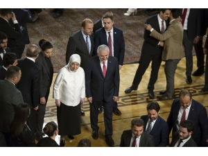 Başbakan Binali Yıldırım, Chp’den 15 Milletvekilinin İstifa Ederek İyi Parti’ye Geçmesine İlişkin, “Onun Değerlendirilecek Nesi Var” Dedi. Yıldırım, Chp Genel Başkanı Kemal Kılıçdaroğlu’nun, “Demokrasinin Gereğini Yaptık” İf