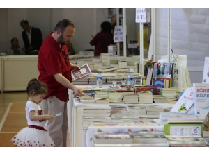 Somalı Kitapseverleri Buluşturan Etkinlik