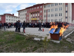 Aslanapa Anadolu Lisesi’nde Yangın Tatbikatı