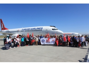 Vanlı Öğrenciler İzmir’e Uğurlandı