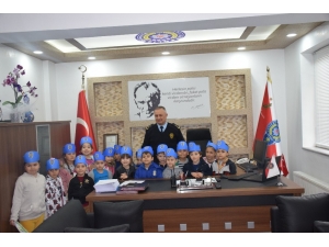 Anaokulu Öğrencilerinden Emniyet Müdürlüğüne Ziyaret