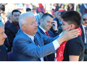 Torbalı’da Şenlik Havasında Kutlama