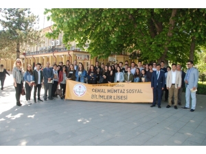 İki Okuldan “Yollar Kitapla Biter” Projesi