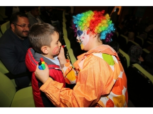 ‘Bayburt Çocuk Üniversitesi’nden Muhteşem Gösteri