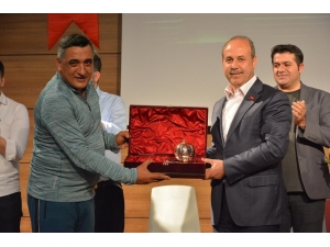 Oğuzeli’nde Tiyatro Gösterisi