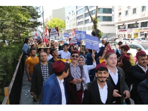 Türkiye’nin İlk Ve Tek Uluslararası Tiyatro Festivali