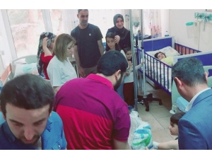 Onların Günlerinde Küçük Hastaları Unutmadılar