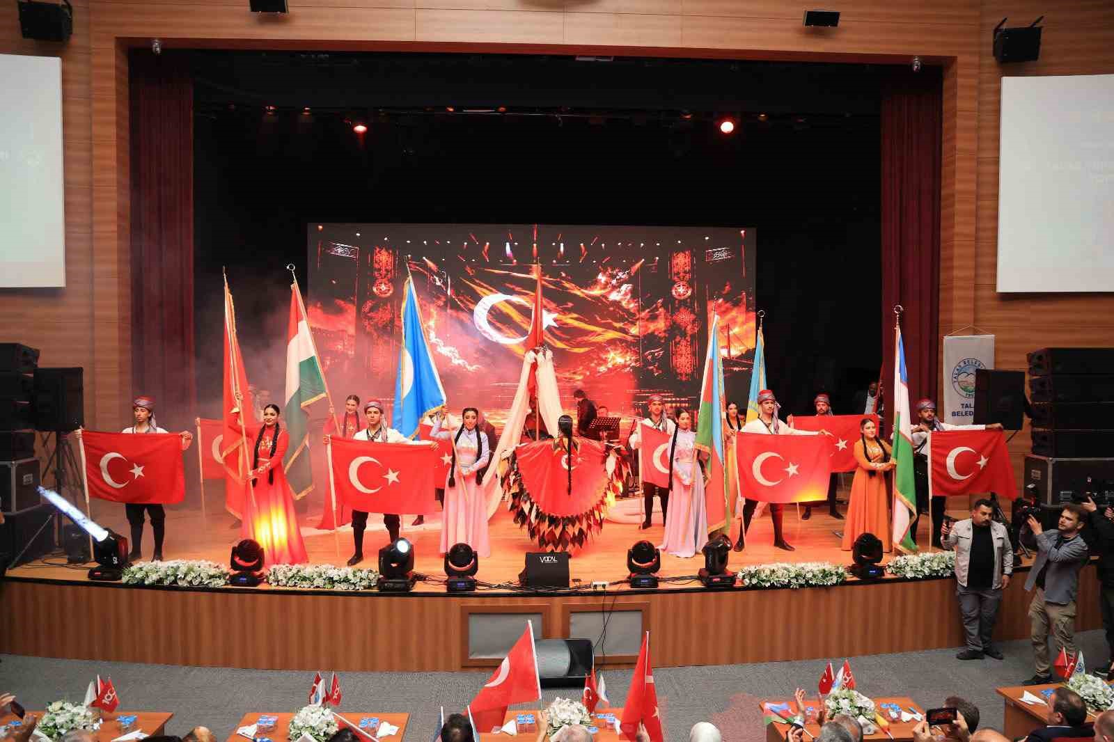 turk-dunyasi-gosterisi-buyuledi