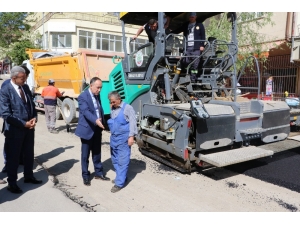 Başkan Saygılı, Asfalt Kaplama Çalışmalarını İnceledi