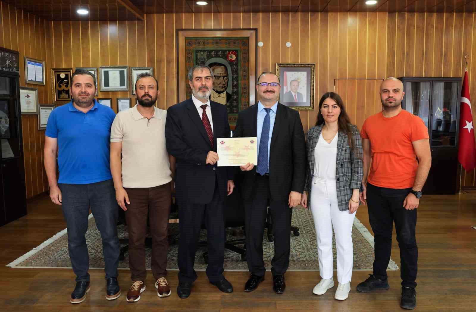 ataturk-universitesinde-bir-akreditasyon-basarisi-daha-ekonometri-bolumu-3-yilligina-akredite-edildi