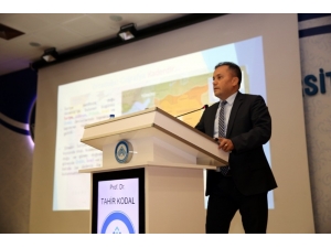 Prof. Dr. Arı: "Tarih Bilinci Her Türk Genci İçin Çok Önemli"