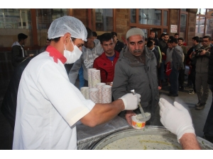 Ağrı’da ‘57 Alay Vefa Yürüyüşü’ne Yüzlerce Kişi Katıldı