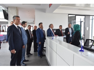 Başkan Gülsoy’dan Oda Personeline Ziyaret