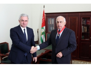 Abhazya Başbakanı İstifa Etti, Yeni Başbakan Atandı