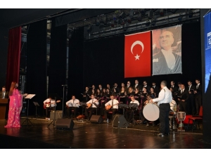 Kocaeli’de Türk Halk Müziği’nin Eserleri Seslendirildi