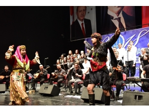Türk Halk Müziği Korosu’ndan Muhteşem Konser