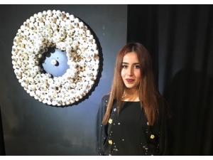 Hayatını Kaybeden Dedesinin Adına Sergi Açtı