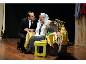 Türk Dünyası Tiyatro Günleri Başladı