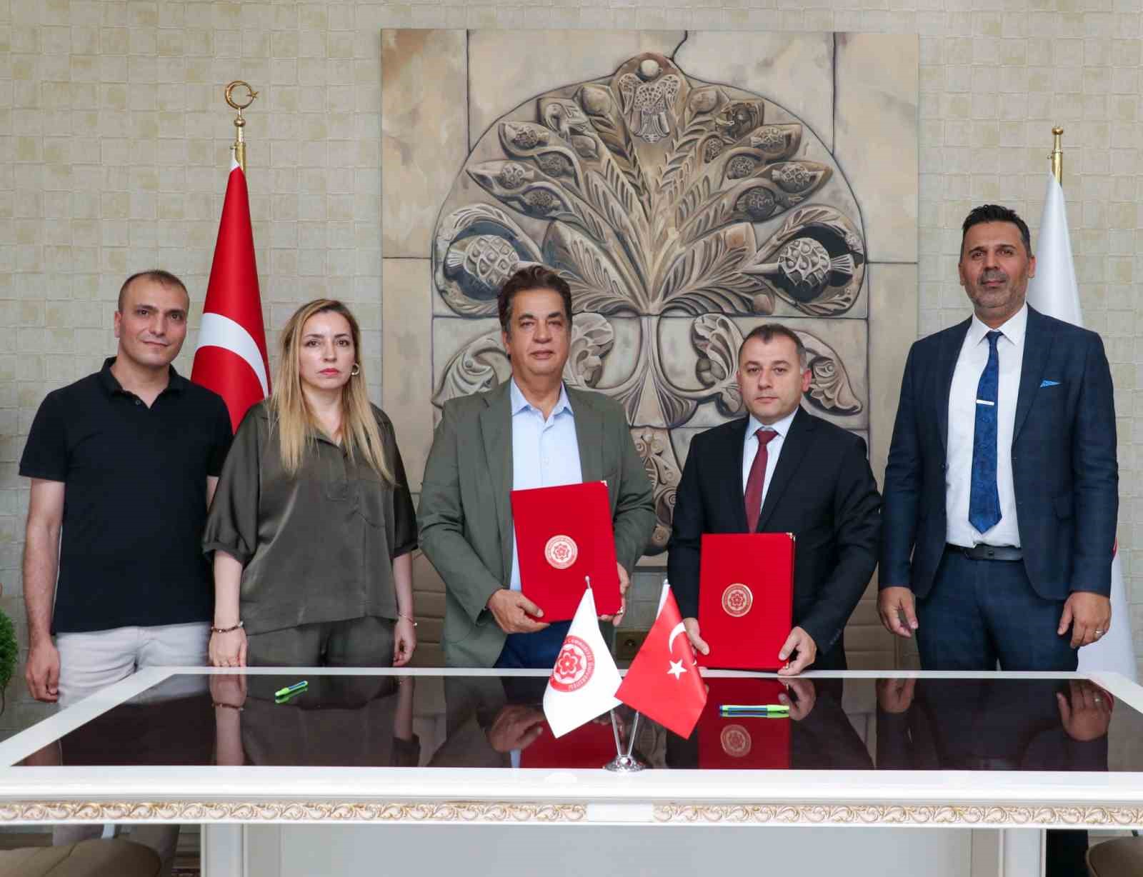 cedas-tan-gelecegin-muhendislerine-kariyer-pusulam-projesi