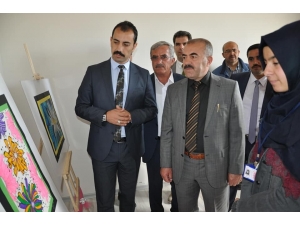 Acıgöl Gençlik Merkezi Öğrencileri Sergi Açtı