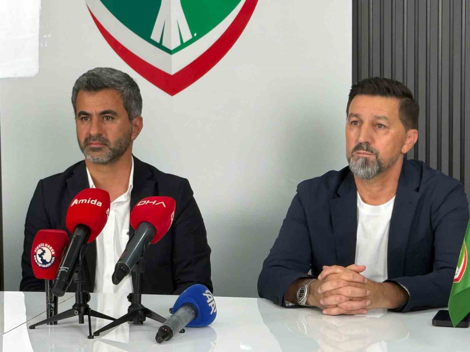 amed-sportif-faaliyetler-de-yeni-teknik-direktor-besnik-hasi-oldu