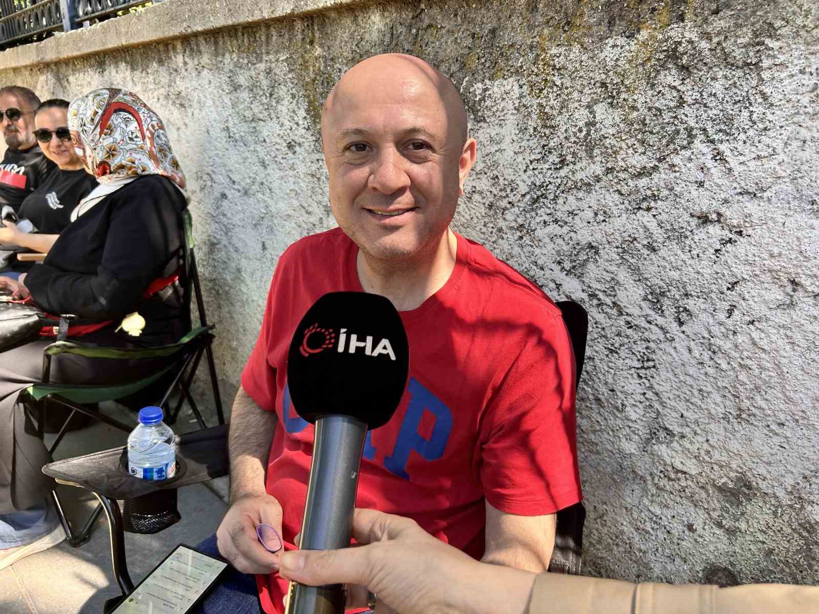 ayt-sinavinda-ailelerin-heyecanli-bekleyisi-suruyor