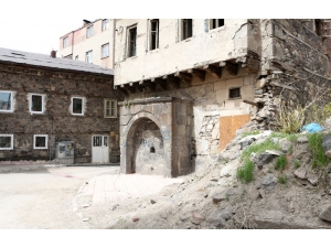 Büyükşehir Şehrin Tarihi Çeşmelerini Yeniden Restore Edecek