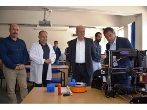 Başkan Bahçavan Endüstri Meslek Lisesini Ziyaret Etti