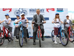 Gebze Belediyesi’nden 7 Bin 500 Çocuğa Sürpriz