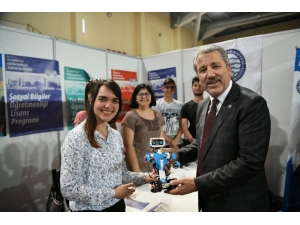 10 Bin Liseli Şimdiden Egeli Oldu