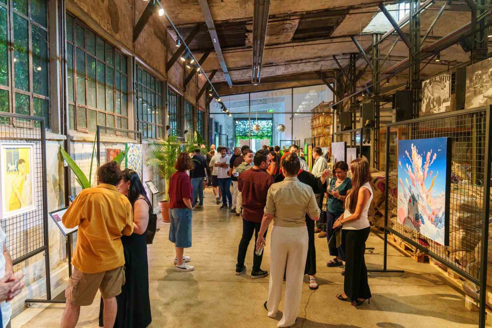 espressolab-roastery-cagdas-sanat-sergisine-ev-sahipligi-yapiyor